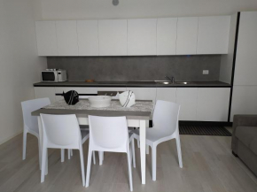 Jesolo Appartamenti F2 - Black and White